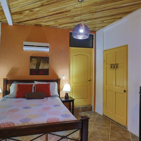 Jungle Creek Aparthotel Manuel Antonio Ruang foto