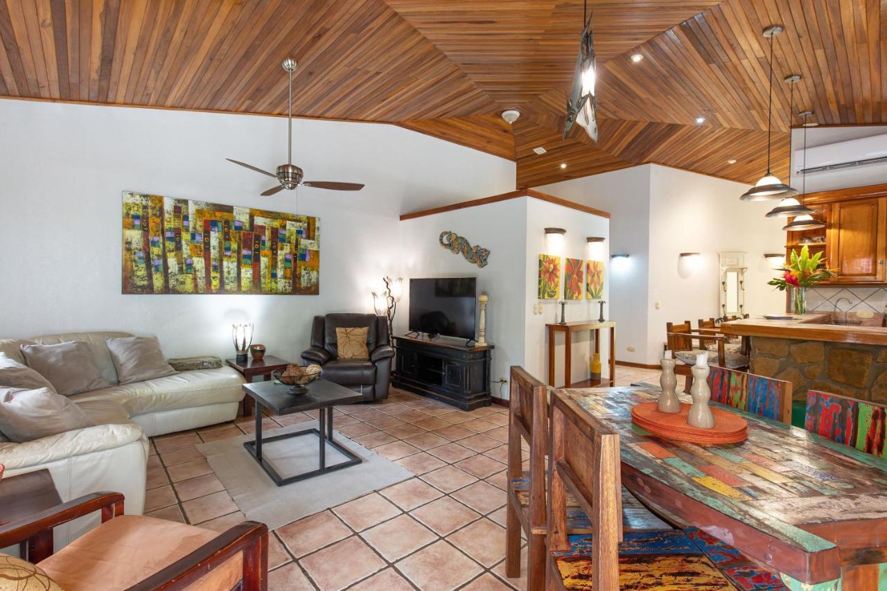 Jungle Creek Aparthotel Manuel Antonio Bagian luar foto