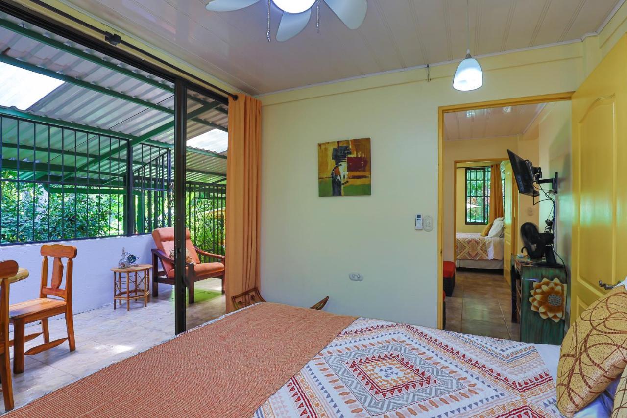 Jungle Creek Aparthotel Manuel Antonio Bagian luar foto