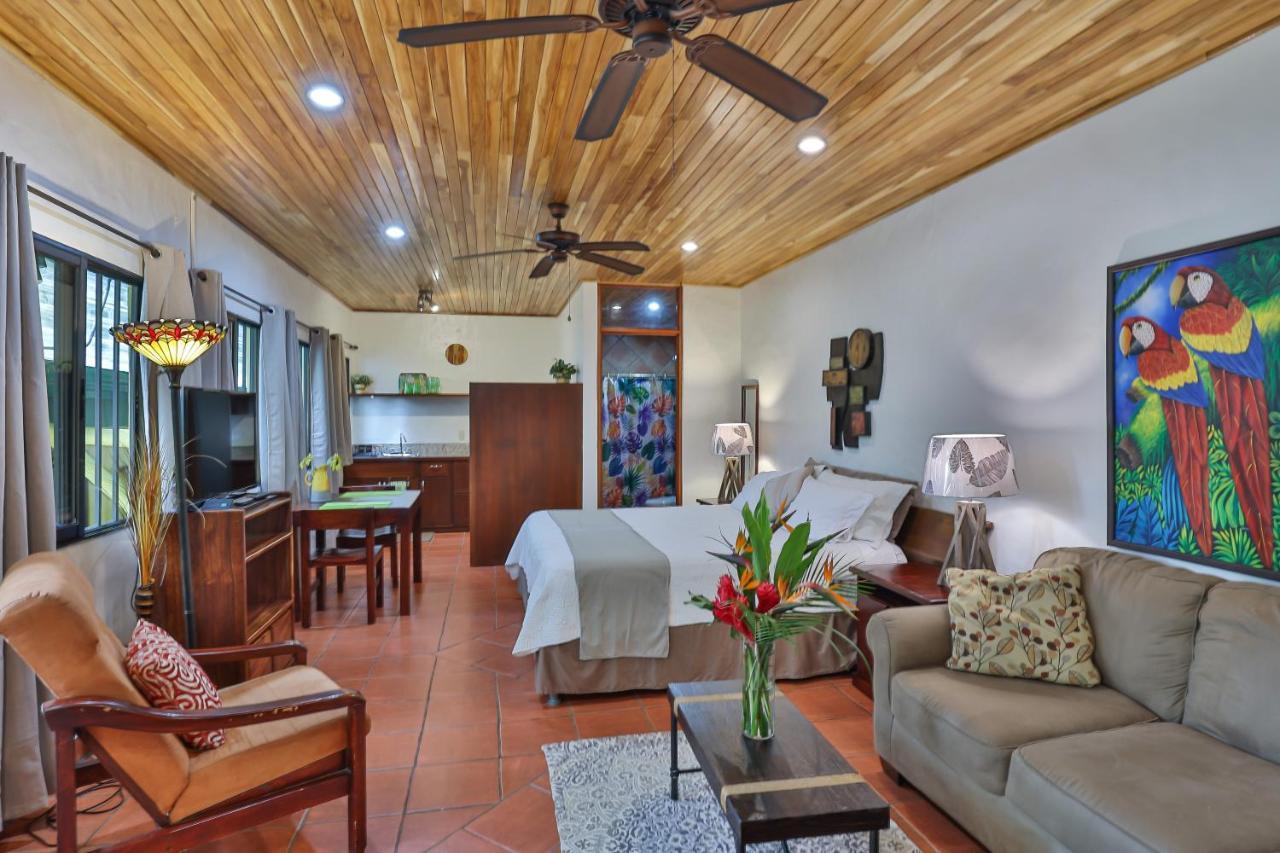 Jungle Creek Aparthotel Manuel Antonio Bagian luar foto