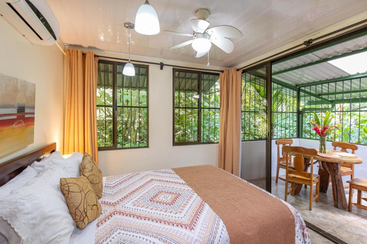 Jungle Creek Aparthotel Manuel Antonio Bagian luar foto