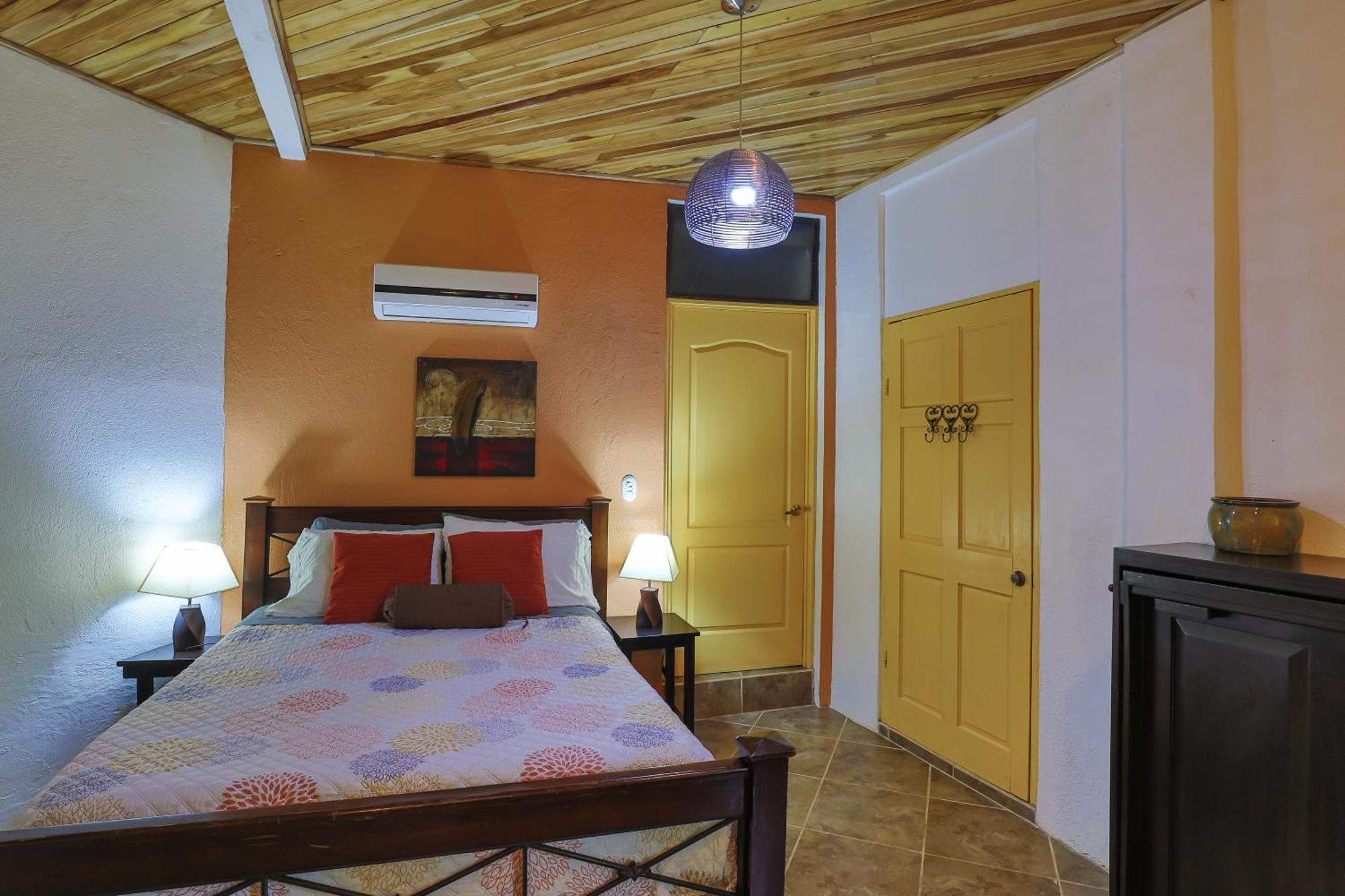 Jungle Creek Aparthotel Manuel Antonio Ruang foto
