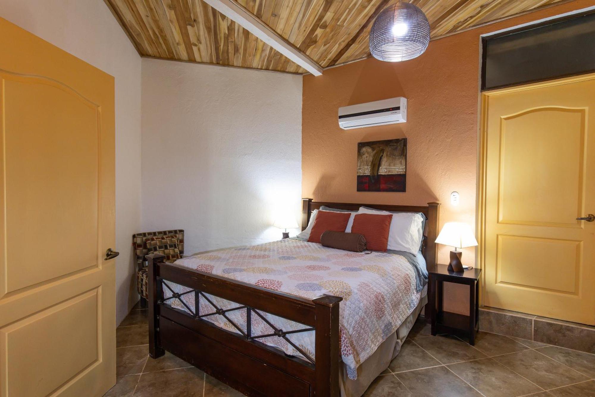 Jungle Creek Aparthotel Manuel Antonio Ruang foto