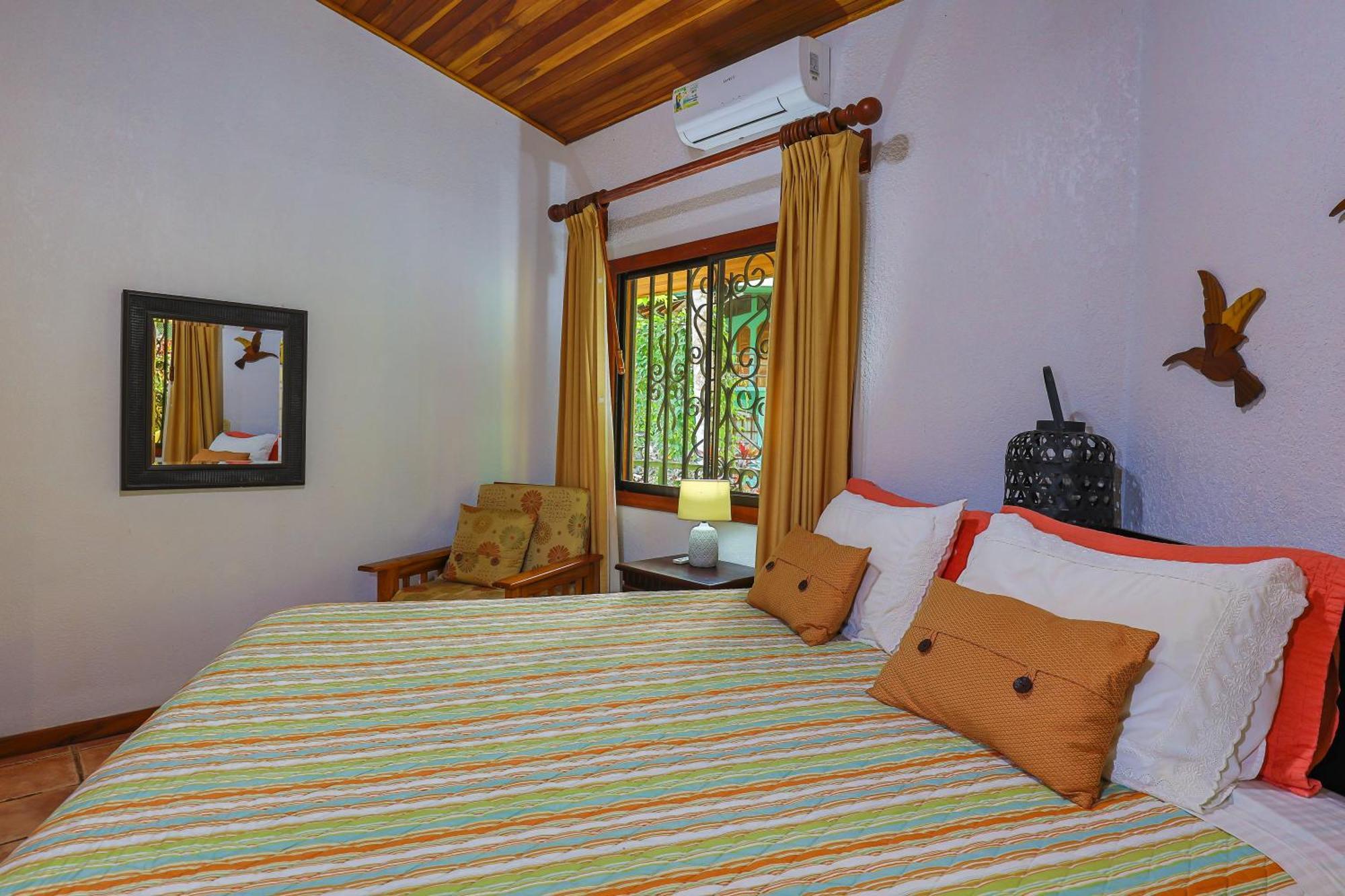 Jungle Creek Aparthotel Manuel Antonio Ruang foto