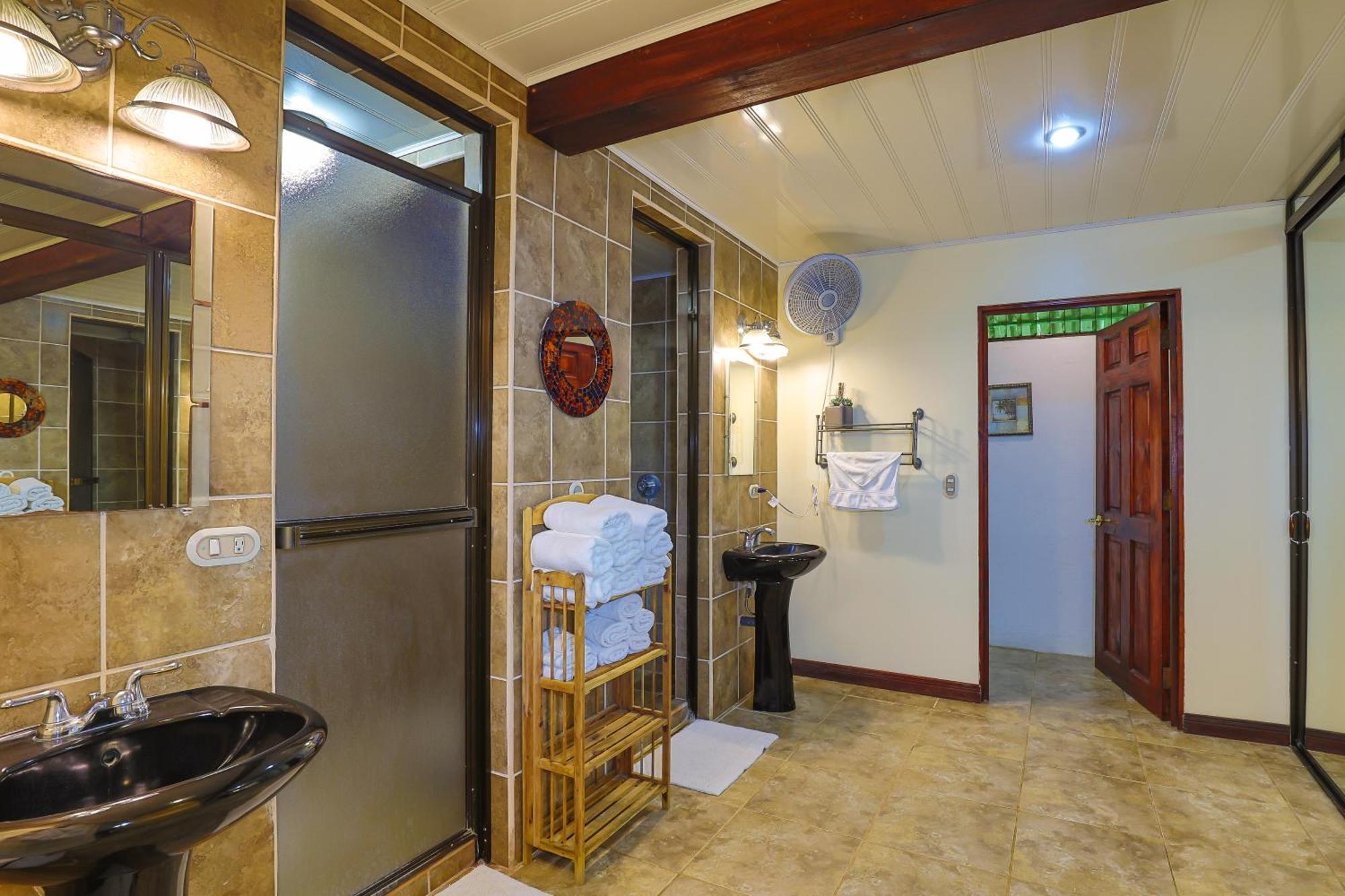 Jungle Creek Aparthotel Manuel Antonio Ruang foto
